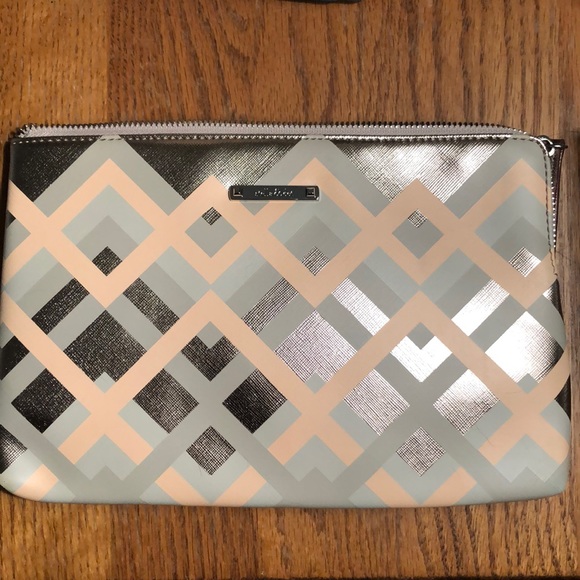 Stella & Dot Handbags - Stella & Dot make-up or “stuff” bag zipper